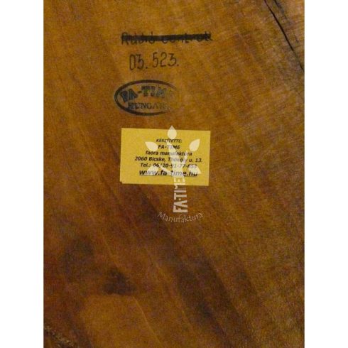 Falióra liliomfa gyökérből fából készült számokkal (03_523)