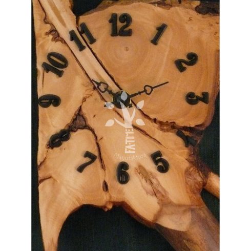 Falióra Juharfából III. (06_381)