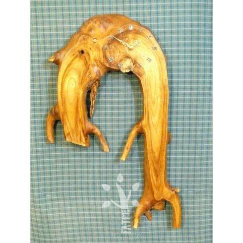 Merész falióra japán akácból (06_537)