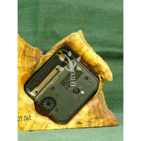 Japán akác óra (07_042)