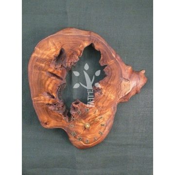 Impozáns falióra japán akácból (08_196)