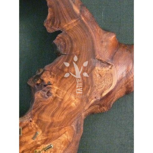 Impozáns falióra japán akácból (08_196)