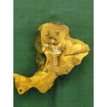 Falióra akácfa gyökérből (12_063)