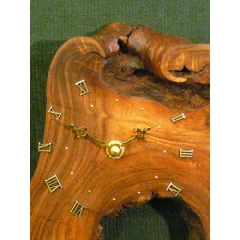 Falióra Japán akácból I. (13_052)