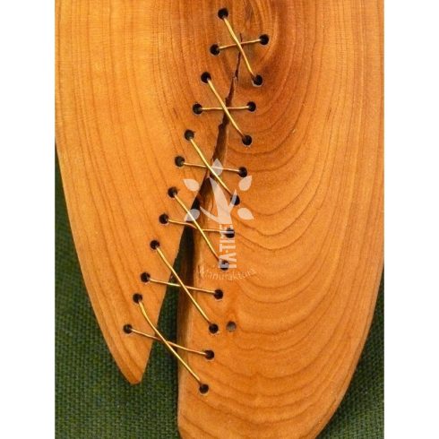 Falióra almafából, érdekes varrással a számlapján (13_094)