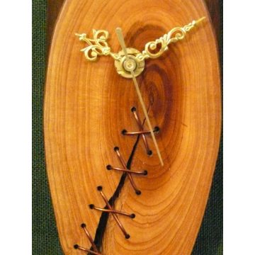 Falióra  almafából (15_039)