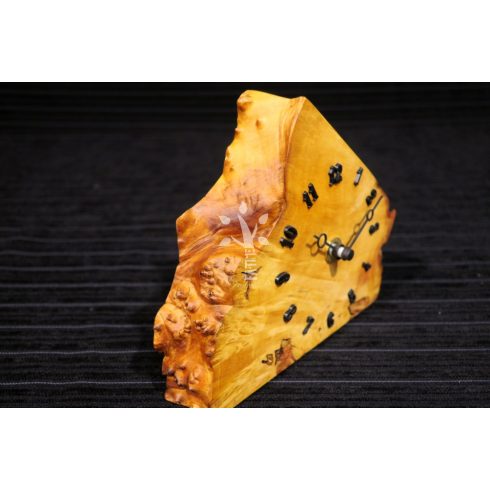 Juharfa órácska (16_198)