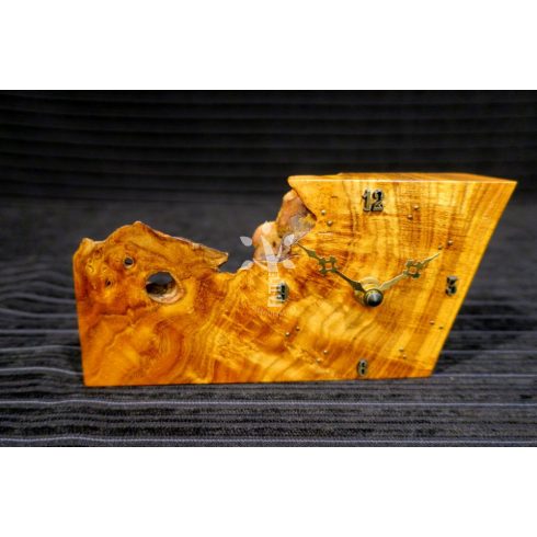 Asztali óra japánakácból (17_155)