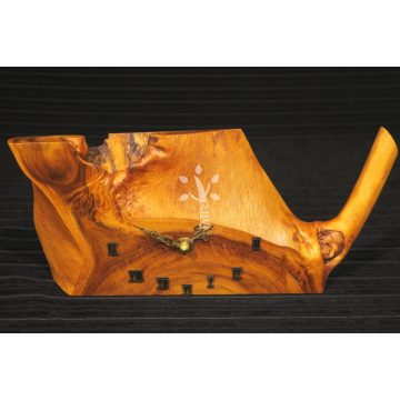 Japánakác óra (2578)