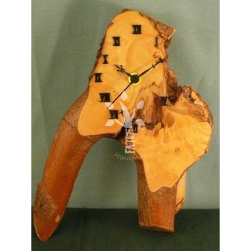 Falióra juharfából II. (2774)