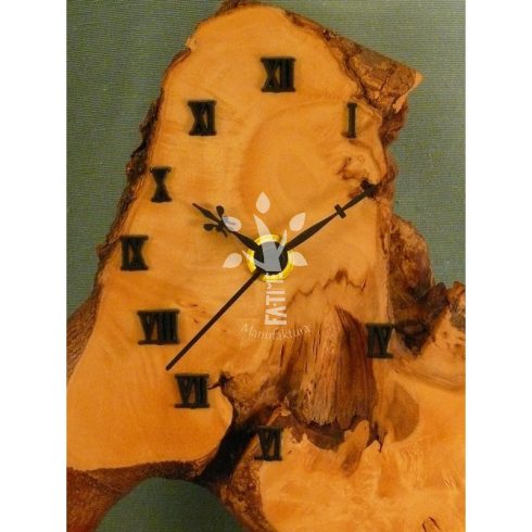 Falióra juharfából II. (2774)