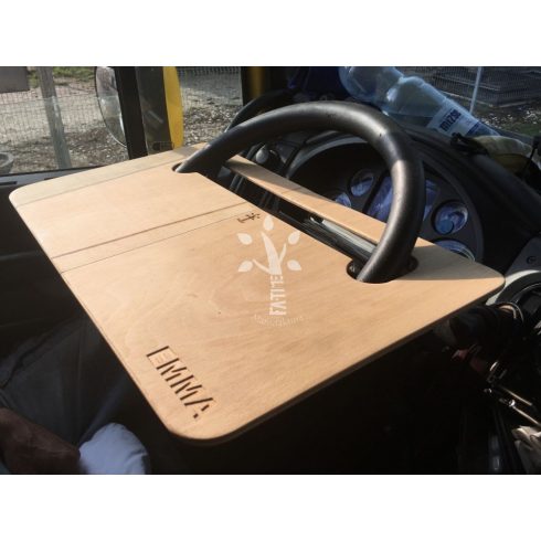 Autós kormányasztalka (AKA_20_001)