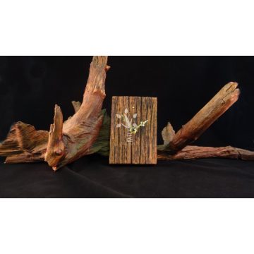 Rusztikus aztali-falióra öreg akácfából (BA_19-067)