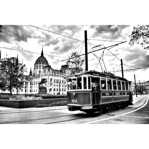 Parlament falikép villamossal