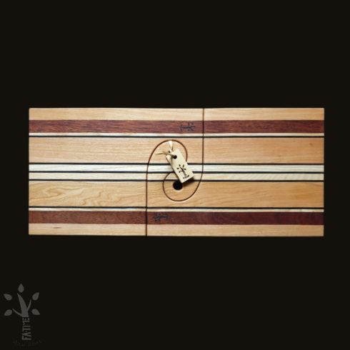 Csíkos mintás páros vagódeszka 4 féle fából , a párok összeilleszthetőek.Egyben és külön is használhatóak. A színek világos krém szín,  középbarna , merbau vöröses szín, wenge sötét barna.