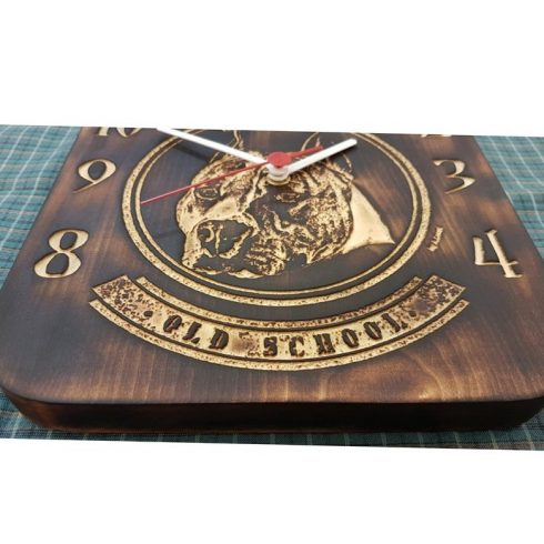 Egyedi megrendelésre készült kutyás óra (EMKO)