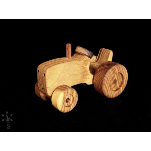 Kicsi traktor fülke nélkül_FJ_KT_F2