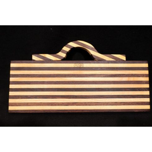 Csíkos neszeszer vágódeszka