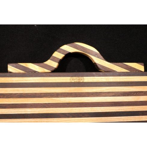 Csikos neszeszer vagodeszka