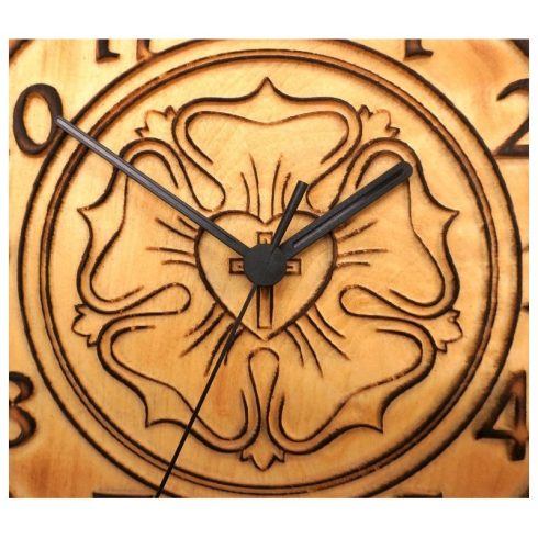 Luther rózsás falióra 