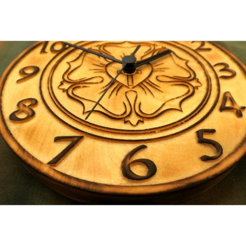 Luther rózsás falióra 