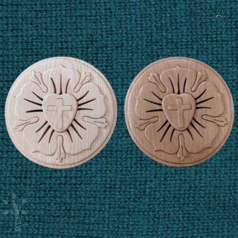 Nagy Luther rózsa kőrisfából