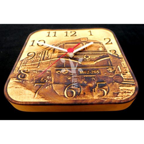 Mozdonyos falióra - M62-265 SZERGEJ (M62_19-082)