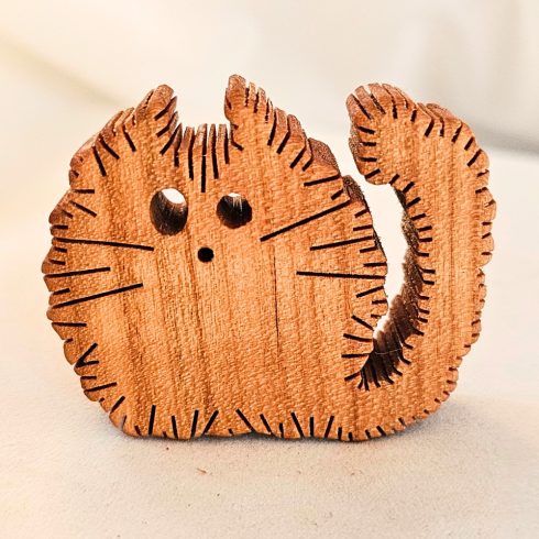 Zo-ZOO World Furry Cat Wooden Magnet – Scroll Saw Handmade Animal Figure