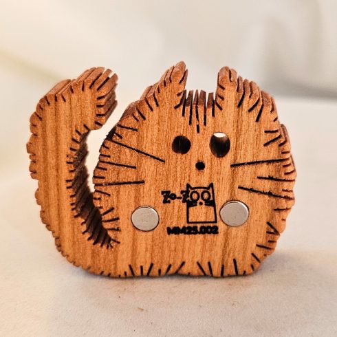 Zo-ZOO World Furry Cat Wooden Magnet – Scroll Saw Handmade Animal Figure