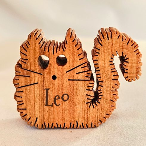 Zo-ZOO World Furry Cat Wooden Magnet – Scroll Saw Handmade Animal Figure