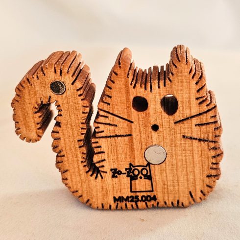 Zo-ZOO World Furry Cat Wooden Magnet – Scroll Saw Handmade Animal Figure