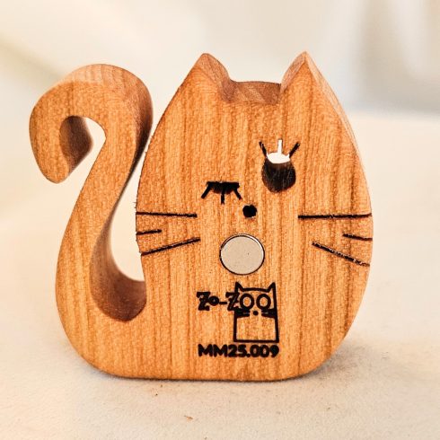 Zo-ZOO World  Cat Wooden Magnet – Scroll Saw Handmade Animal Figure