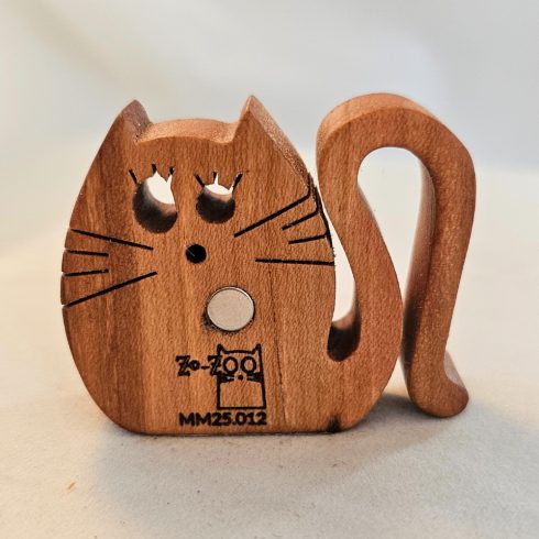 Zo-ZOO World  Cat Wooden Magnet – Scroll Saw Handmade Animal Figure