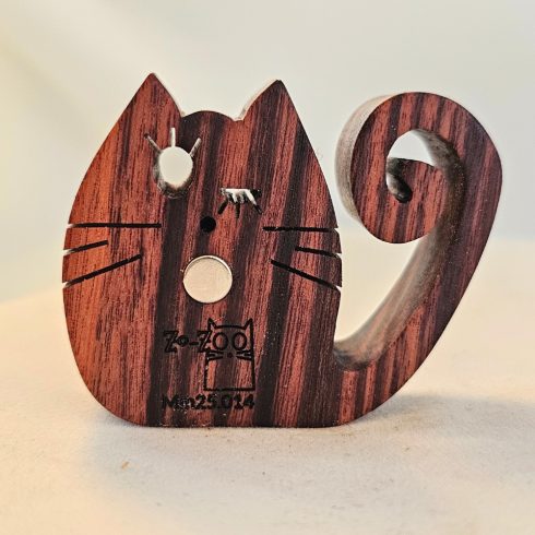 Zo-ZOO World  Cat Wooden Magnet – Scroll Saw Handmade Animal Figure
