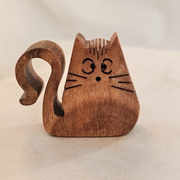 Zo-ZOO World  Cat Wooden Magnet – Scroll Saw Handmade Animal Figure