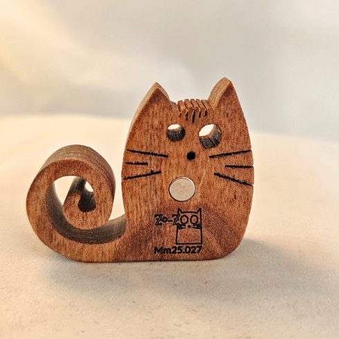 Zo-ZOO World  Cat Wooden Magnet – Scroll Saw Handmade Animal Figure