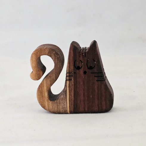 Zo-ZOO World  Cat Wooden Magnet – Scroll Saw Handmade Animal Figure