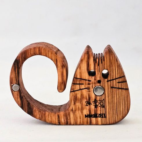 Zo-ZOO World  Cat Wooden Magnet – Scroll Saw Handmade Animal Figure
