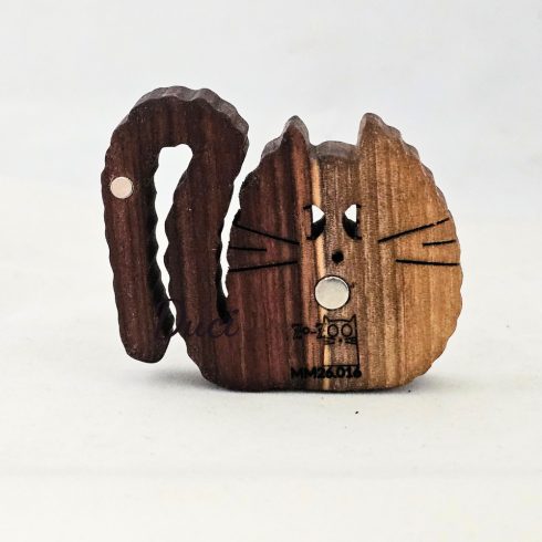 Zo-ZOO World  Cat Wooden Magnet – Scroll Saw Handmade Animal Figure