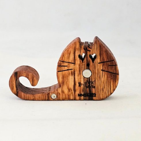 Zo-ZOO World  Cat Wooden Magnet – Scroll Saw Handmade Animal Figure
