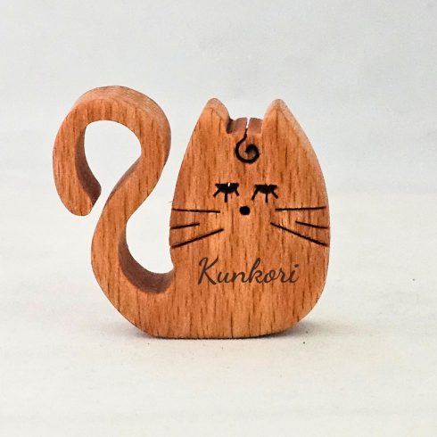 Zo-ZOO World  Cat Wooden Magnet – Scroll Saw Handmade Animal Figure