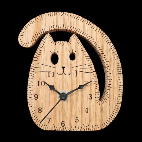 Cat-shaped wooden wall clock – unique wooden cat decor/Cat-shaped wooden wall clock made of beech wood, table and wall mounted
