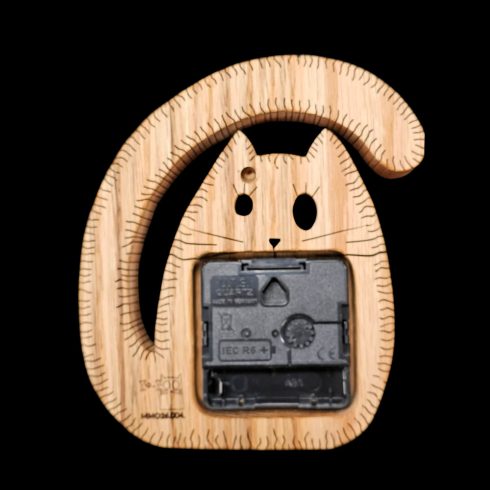 Cat-shaped wooden wall clock – unique wooden cat decor/Cat-shaped wooden wall clock made of beech wood, table and wall mounted