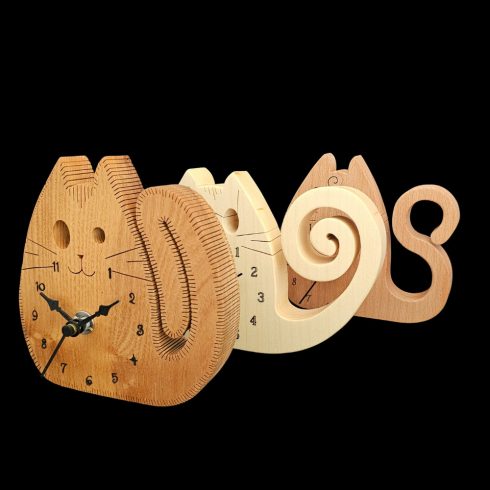 Cat-shaped wooden wall clock – unique wooden cat decor/Cat-shaped wooden wall clock made of beech wood, table and wall mounted