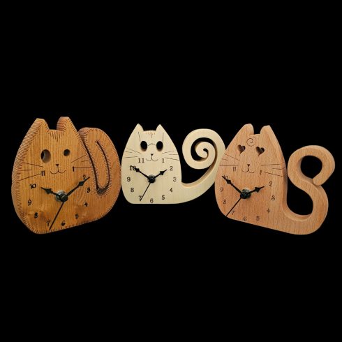 Cat-shaped wooden wall clock – unique wooden cat decor/Cat-shaped wooden wall clock made of beech wood, table and wall mounted
