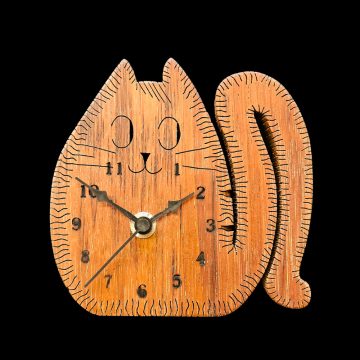 Cat-shaped wooden wall clock – unique wooden cat decor/Cat-shaped wooden wall clock made of merbau wood, table and wall mounted