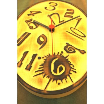   Bolondóra (visszafelé járó szerkezettel) gravírozott (Ov_18_048)