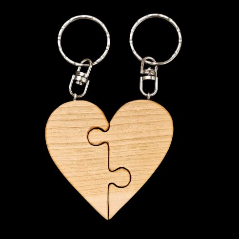 Interlocking Couple Heart Keychain – Custom Engraved