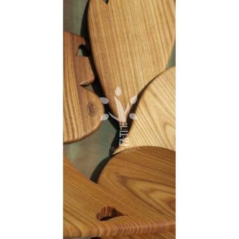 Heart-shaped wooden cutting board with engravable surface, ideal as a wedding gift/Engravable heart-shaped wooden cutting board – perfect wedding gift