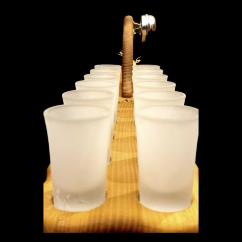 Kézműves fából készült gravírozható pálinkakínáló csengővel és poharakkal, elegáns kialakítással